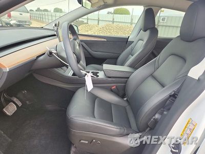 Zdjęcie 7 z 13 samochodu: 2024 TESLA MODEL Y VIN:7SAYGDEE9RA259854 - miniatura