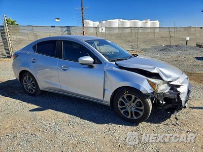Czwarte zdjęcie samochodu z boku: 2019 TOYOTA YARIS LE VIN:3MYDLBYV2KY506914 - miniatura
