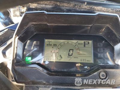 Zdjęcie 8 z 10 samochodu: 2022 HONDA TALON UTILITY VEHICLE VIN:1HFVE06F2N4200015 - miniatura