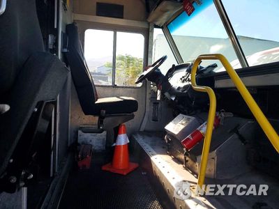 Zdjęcie 7 z 13 samochodu: 2013 FORD F59 DELIVERY TRUCK VIN:1F66F5KYXD0A01643 - miniatura