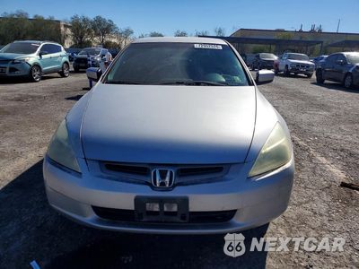 Piąte zdjęcie samochodu w środku: 2005 HONDA ACCORD LX VIN:1HGCM56415A017112 - miniatura
