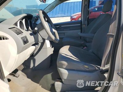Zdjęcie 7 z 13 samochodu: 2010 DODGE GRAND CARAVAN SE VIN:2D4RN4DE2AR297448 - miniatura
