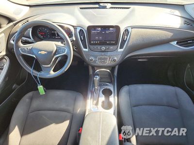 Zdjęcie 8 z 12 samochodu: 2019 CHEVROLET MALIBU LT VIN:1G1ZD5ST5KF176776 - miniatura