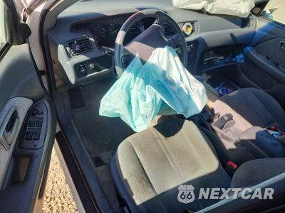 Zdjęcie 8 z 12 samochodu: 2001 TOYOTA CAMRY LE V6 VIN:4T1BF22K21U970407 - miniatura