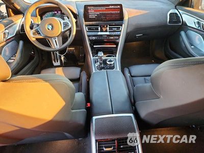 Zdjęcie 8 z 12 samochodu: 2026 BMW M850XI VIN:WBAGV8C08TCW96021 - miniatura