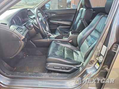 Zdjęcie 7 z 13 samochodu: 2010 HONDA ACCORD EXL VIN:1HGCP2F8XAA026037 - miniatura