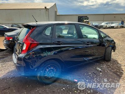 Trzecie zdjęcie samochodu z tyłu: 2017 HONDA FIT LX VIN:3HGGK5H58HM711168 - miniatura