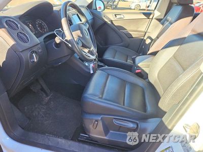 Zdjęcie 7 z 13 samochodu: 2016 VOLKSWAGEN TIGUAN S VIN:WVGBV7AX7GW541502 - miniatura