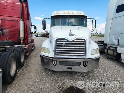 Piąte zdjęcie samochodu w środku: 2013 MACK CXU613 SEMI TRUCK VIN:1M1AW09Y9DM030317 - miniatura