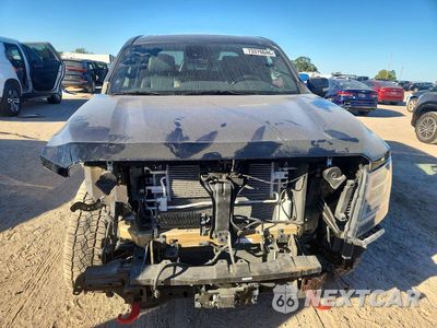 Piąte zdjęcie samochodu w środku: 2023 NISSAN TITAN PRO-4X VIN:1N6AA1ED1PN111864 - miniatura