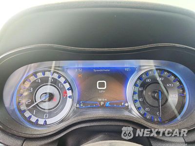 Zdjęcie 9 z 13 samochodu: 2019 CHRYSLER 300 S VIN:2C3CCAGG0KH690803 - miniatura