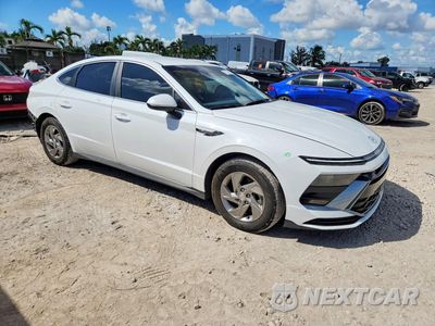 Czwarte zdjęcie samochodu z boku: 2025 HYUNDAI SONATA SE VIN:KMHL24JAXSA518437 - miniatura
