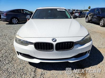 Piąte zdjęcie samochodu w środku: 2015 BMW 320 I VIN:WBA3B1C50FK140189 - miniatura