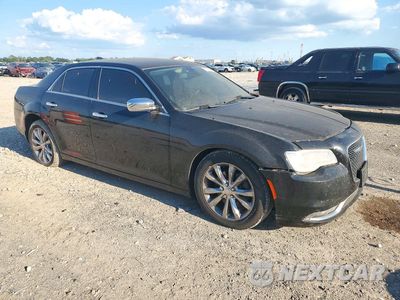 Czwarte zdjęcie samochodu z boku: 2018 CHRYSLER 300 LIMITED VIN:2C3CCAKG5JH165239 - miniatura