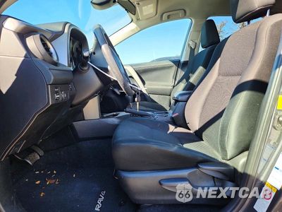 Zdjęcie 7 z 13 samochodu: 2018 TOYOTA RAV4 LE VIN:2T3BFREV6JW752461 - miniatura