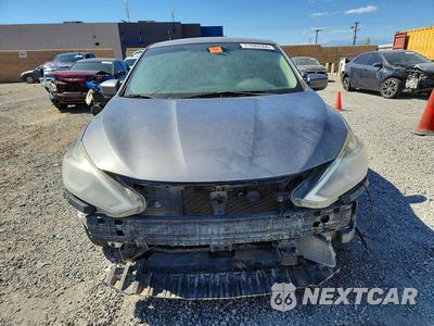 Piąte zdjęcie samochodu w środku: 2018 NISSAN SENTRA SV VIN:3N1AB7AP0JY255986 - miniatura