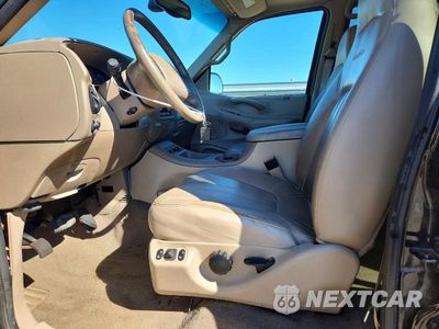 Zdjęcie 7 z 13 samochodu: 2002 FORD EXPEDITION EDDIE BAUER VIN:1FMRU17L42LA66016 - miniatura