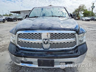 Piąte zdjęcie samochodu w środku: 2018 RAM 1500 SLT VIN:1C6RR6GG9JS119259 - miniatura