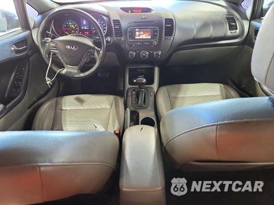 Zdjęcie 8 z 12 samochodu: 2014 KIA FORTE EX VIN:KNAFX4A83E5101543 - miniatura