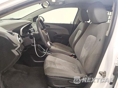 Zdjęcie 7 z 14 samochodu: 2020 CHEVROLET SONIC VIN:1G1JG6SB6L4114866 - miniatura
