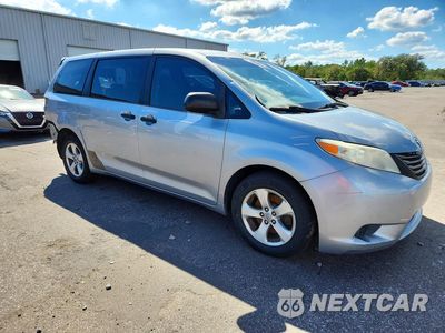 Czwarte zdjęcie samochodu z boku: 2015 TOYOTA SIENNA L 7-PASSENGER VIN:5TDZK3DC2FS602024 - miniatura