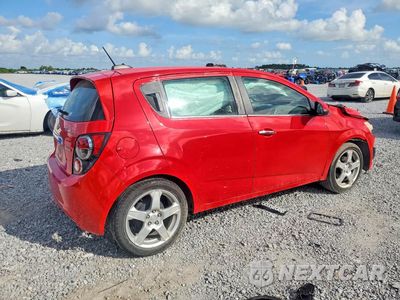 Trzecie zdjęcie samochodu z tyłu: 2015 CHEVROLET SONIC LTZ VIN:1G1JE6SB5F4106669 - miniatura