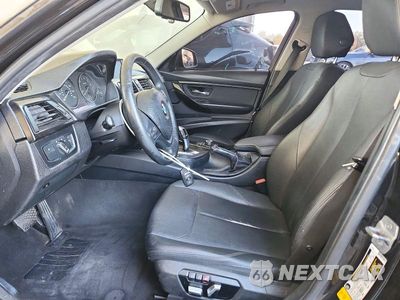 Zdjęcie 7 z 12 samochodu: 2018 BMW 320 I VIN:WBA8E1G54JNU90522 - miniatura