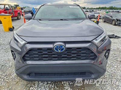 Piąte zdjęcie samochodu w środku: 2024 TOYOTA RAV4 XLE PREMIUM VIN:2T3B6RFV9RW079921 - miniatura