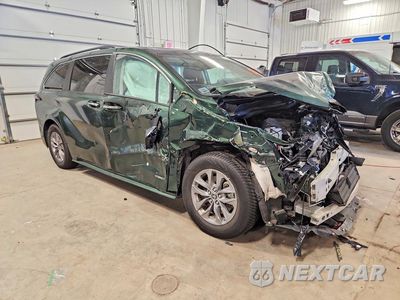 Czwarte zdjęcie samochodu z boku: 2021 TOYOTA SIENNA XLE VIN:5TDYSKFC5MS036652 - miniatura