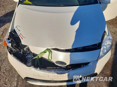 Zdjęcie 11 z 12 samochodu: 2015 TOYOTA PRIUS TWO VIN:JTDKN3DU5F1926535 - miniatura