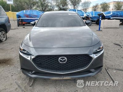 Piąte zdjęcie samochodu w środku: 2024 MAZDA 3 PREFERRED VIN:3MZBPACM0RM413424 - miniatura