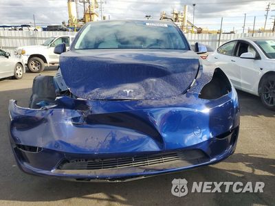 Piąte zdjęcie samochodu w środku: 2023 TESLA MODEL Y VIN:7SAYGDEE0PA090305 - miniatura