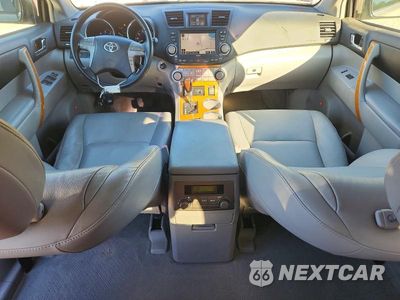 Zdjęcie 8 z 14 samochodu: 2008 TOYOTA HIGHLANDER HYBRID LIMITED VIN:JTEEW44A082015415 - miniatura