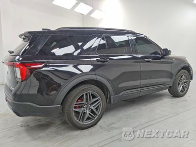 Trzecie zdjęcie samochodu z tyłu: 2025 FORD EXPLORER ST-LINE VIN:1FMUK8KHXSGB65198 - miniatura