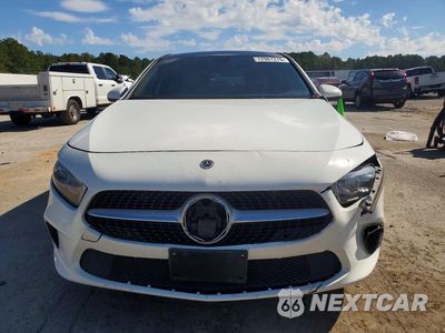 Piąte zdjęcie samochodu w środku: 2021 MERCEDES-BENZ A 220 4MATIC VIN:W1K3G4FB0MJ299746 - miniatura