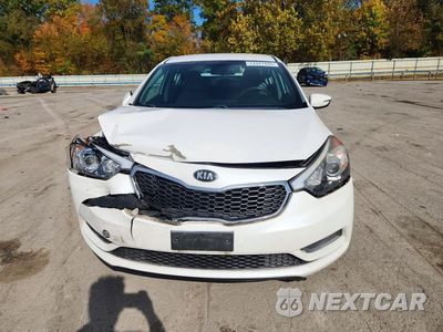 Piąte zdjęcie samochodu w środku: 2014 KIA FORTE LX VIN:KNAFX4A68E5212605 - miniatura