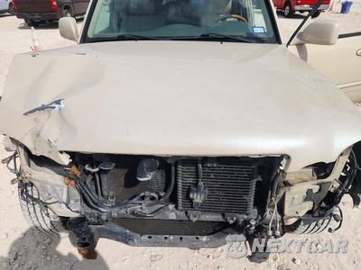 Zdjęcie 12 z 14 samochodu: 2005 LEXUS LX 470 VIN:JTJHT00W053555371 - miniatura