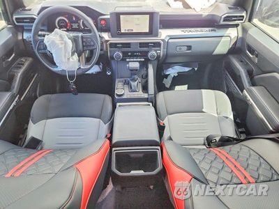 Zdjęcie 8 z 12 samochodu: 2026 TOYOTA TACOMA SR5 VIN:3TYKB5FN8TT037368 - miniatura