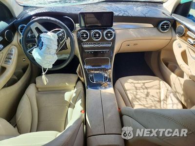 Zdjęcie 8 z 12 samochodu: 2022 MERCEDES-BENZ GLC 300 VIN:W1N0G8DB7NG114106 - miniatura