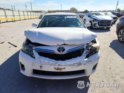 Piąte zdjęcie samochodu w środku: 2010 TOYOTA CAMRY HYBRID VIN:4T1BB3EK8AU116955 - miniatura
