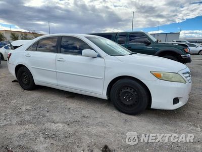 Czwarte zdjęcie samochodu z boku: 2010 TOYOTA CAMRY LE V6 VIN:4T1BK3EK1AU602068 - miniatura