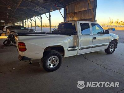 Trzecie zdjęcie samochodu z tyłu: 2002 CHEVROLET SILVERADO C1500 VIN:2GCEC19V821157882 - miniatura