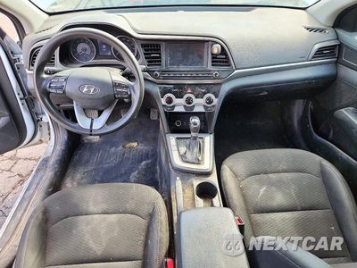 Zdjęcie 8 z 12 samochodu: 2019 HYUNDAI ELANTRA SEL VIN:5NPD84LF3KH407351 - miniatura