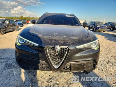 Piąte zdjęcie samochodu w środku: 2018 ALFA ROMEO STELVIO TI VIN:ZASFAKBN1J7B94985 - miniatura