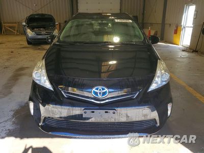 Piąte zdjęcie samochodu w środku: 2013 TOYOTA PRIUS V THREE VIN:JTDZN3EU8D3286951 - miniatura