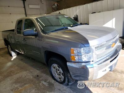 Czwarte zdjęcie samochodu z boku: 2013 CHEVROLET SILVERADO K1500 LT VIN:1GCRKSE7XDZ354919 - miniatura