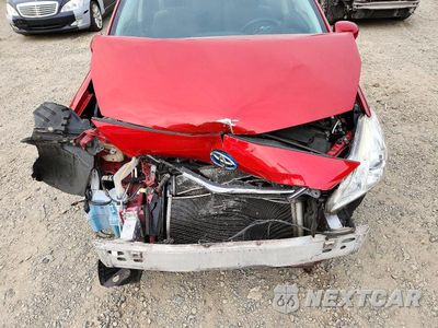 Zdjęcie 11 z 13 samochodu: 2014 TOYOTA PRIUS V TWO VIN:JTDZN3EUXEJ001602 - miniatura