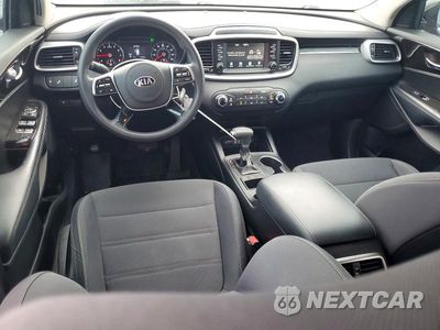Zdjęcie 8 z 14 samochodu: 2019 KIA SORENTO LX VIN:5XYPGDA35KG563410 - miniatura
