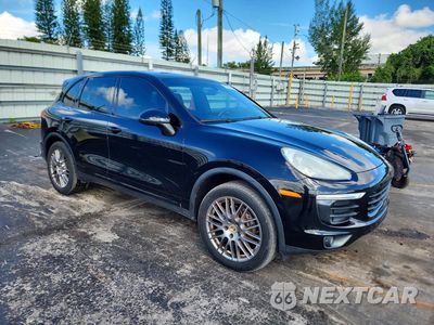 Czwarte zdjęcie samochodu z boku: 2016 PORSCHE CAYENNE VIN:WP1AA2A26GKA10641 - miniatura