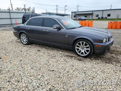 Czwarte zdjęcie samochodu z boku: 2008 JAGUAR XJ8 L VIN:SAJWA79B68SH23473 - miniatura